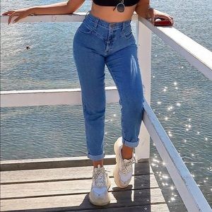 Affair Of The Heart Mom Jeans - Medium Blue Wash